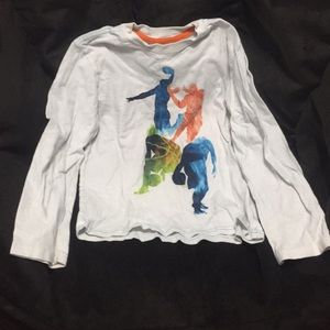 This is a circo t-shirt